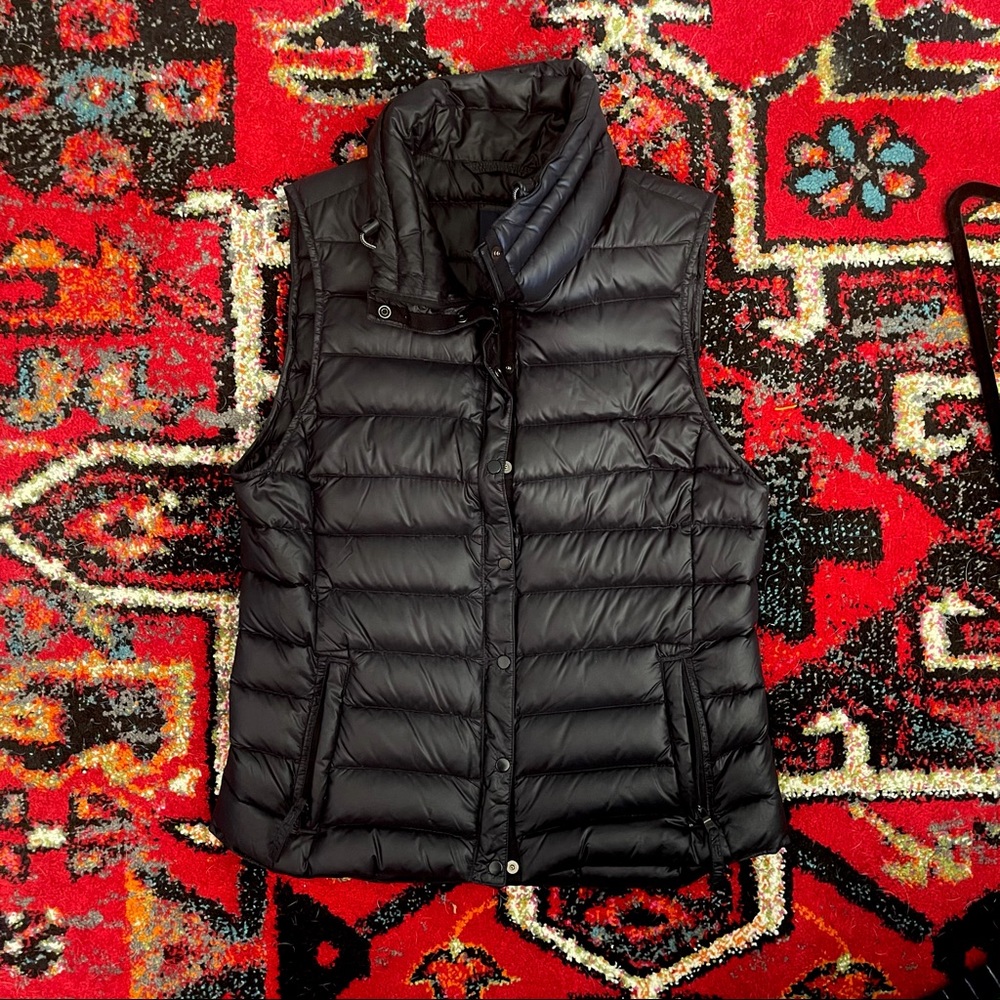 Lightweight Puffer Vest w/ Pockets - small